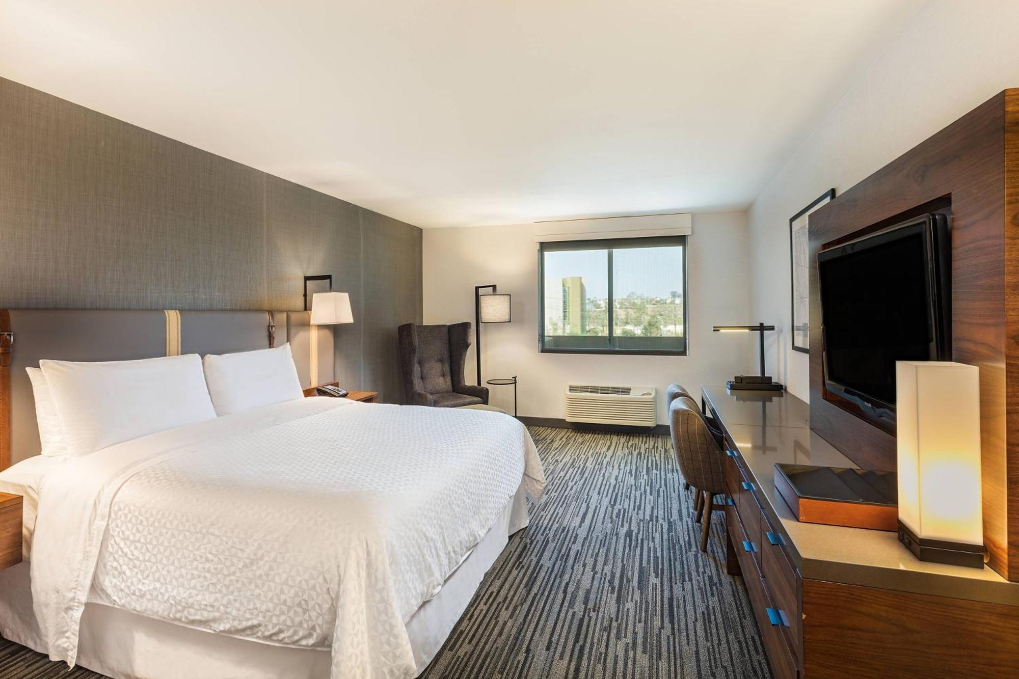 Four Points By Sheraton Angeles Westside Los Angeles