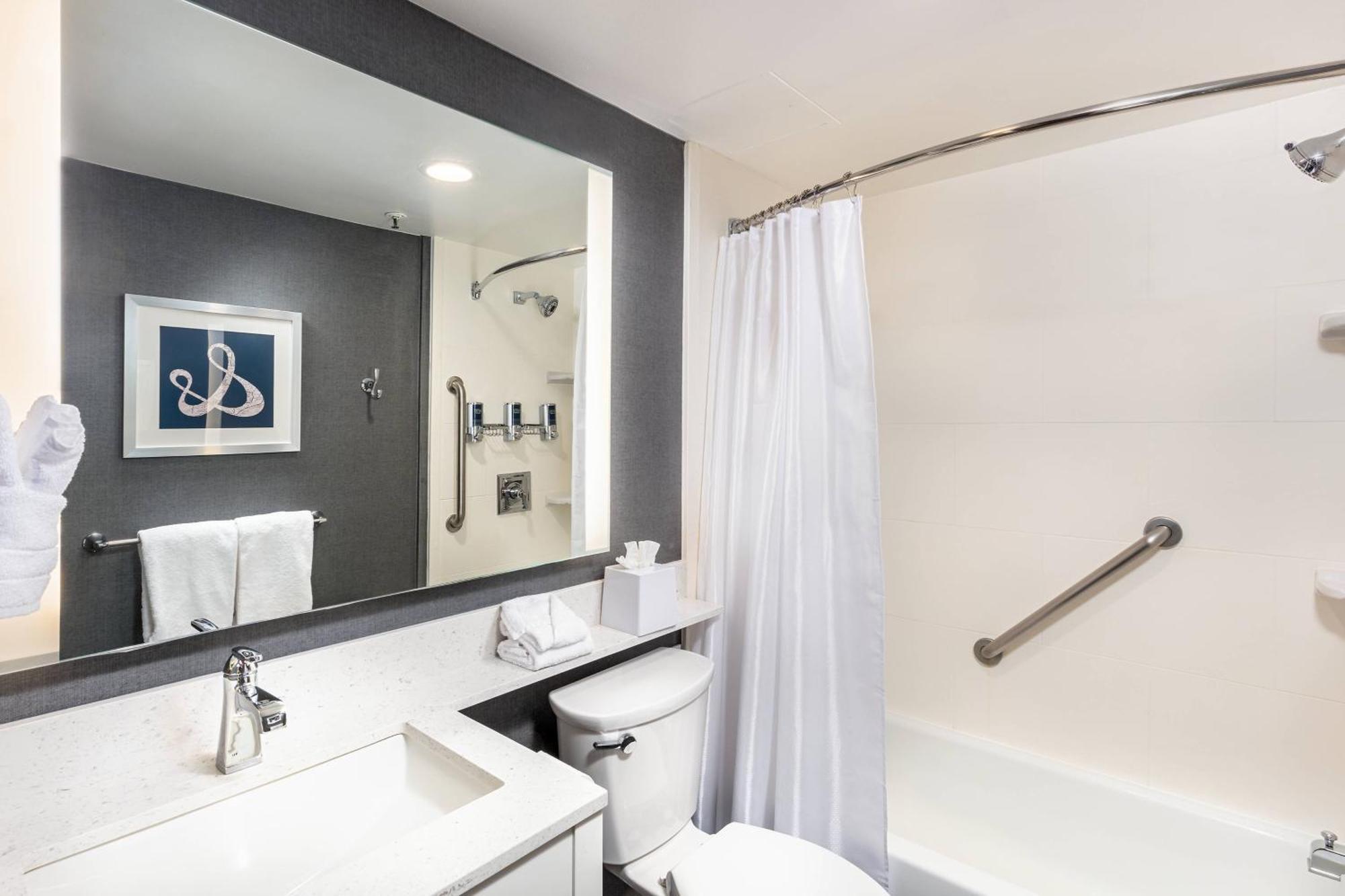 Hotel Four Points By Sheraton Angeles Westside