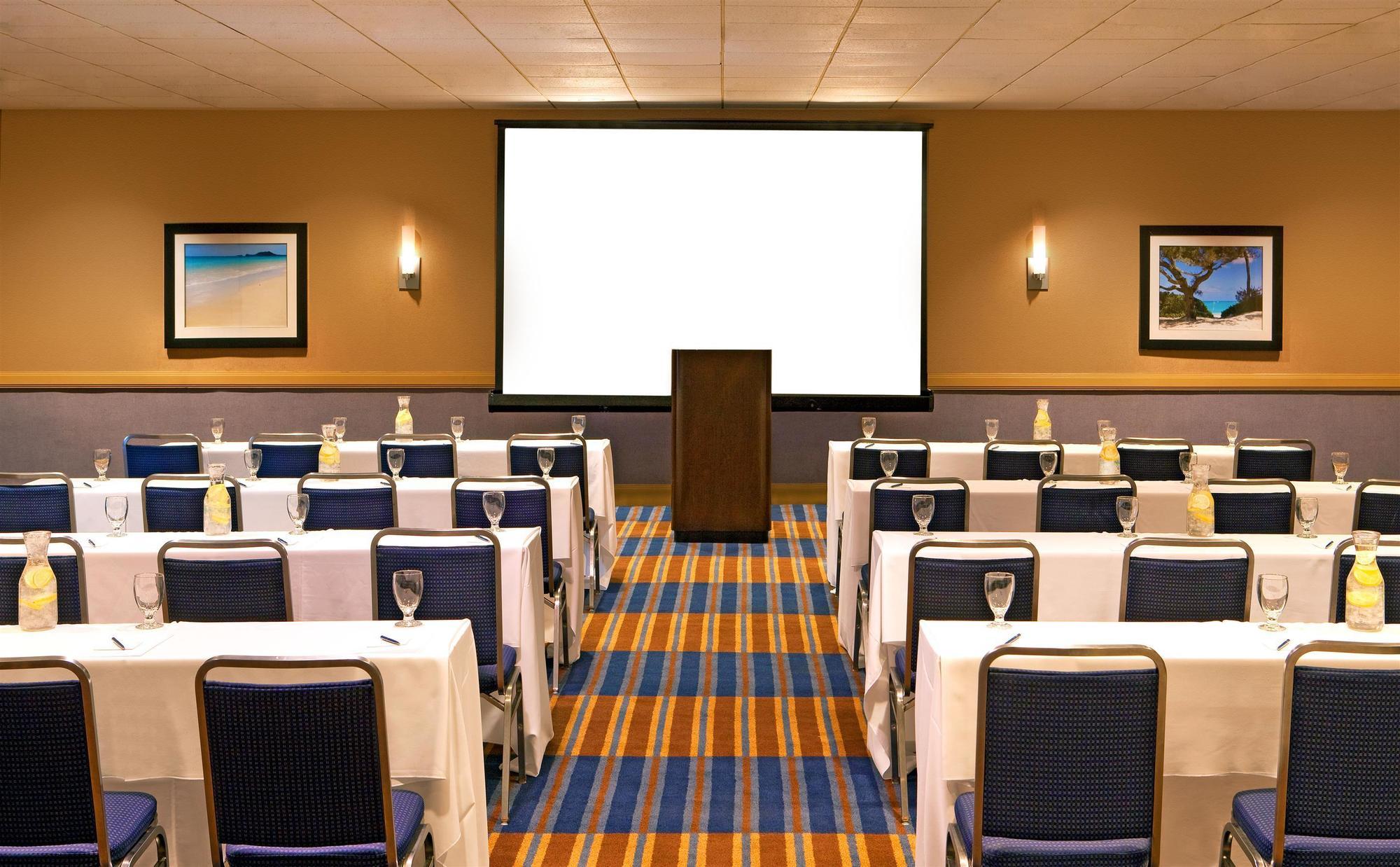 Four Points By Sheraton Angeles Westside