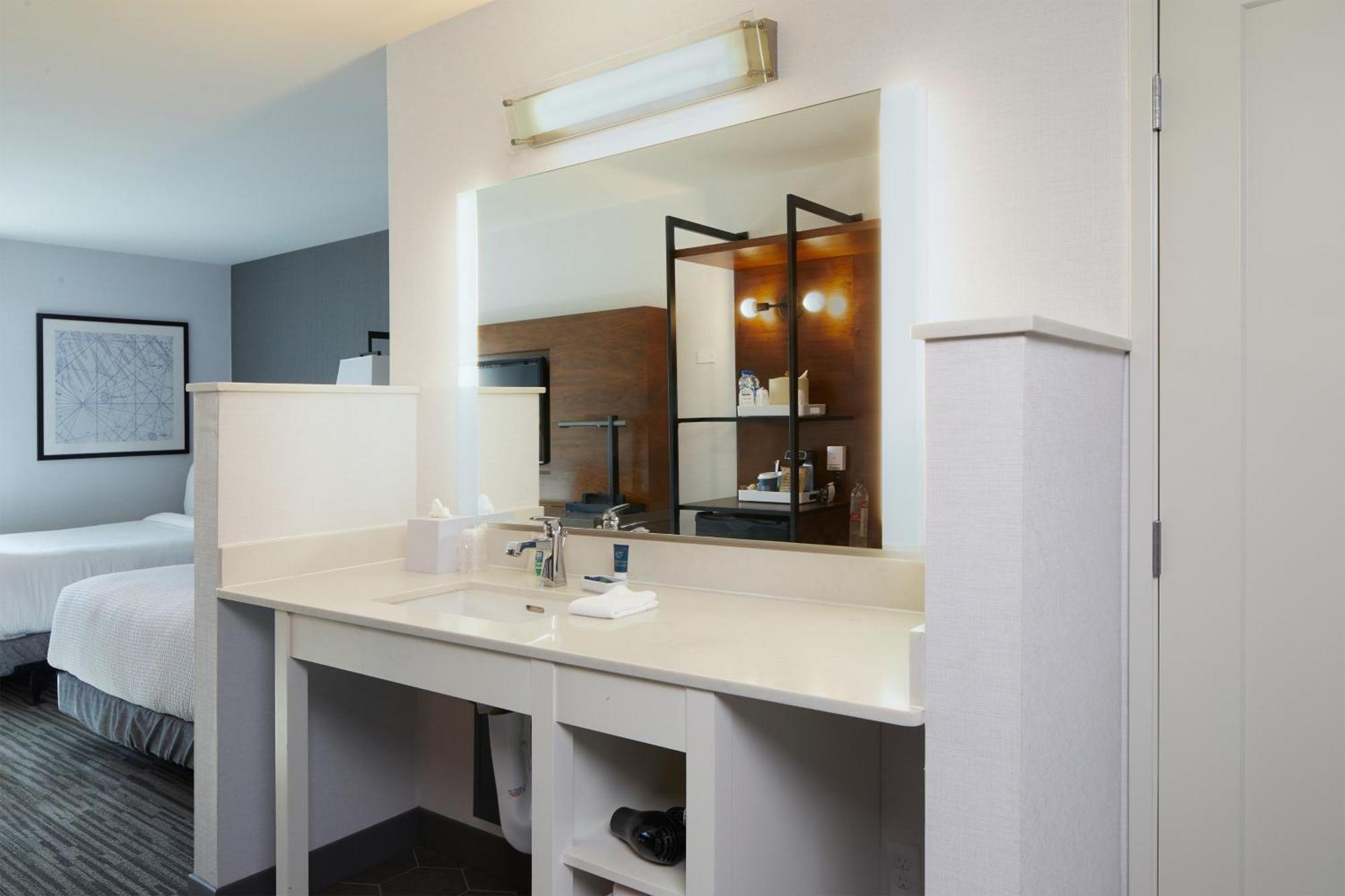 Hotel Four Points By Sheraton Angeles Westside 3*